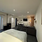 Spacieux Studio Proximite Aeroport Charleroi